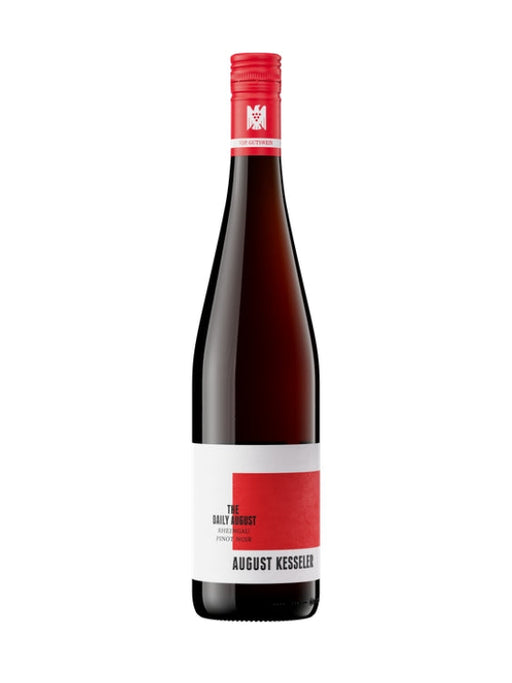 Mein-Weinhandel August Kesseler THE DAILY AUGUST Pinot Noir 2024 Rotweinflasche mit rotem Schraubverschluss
